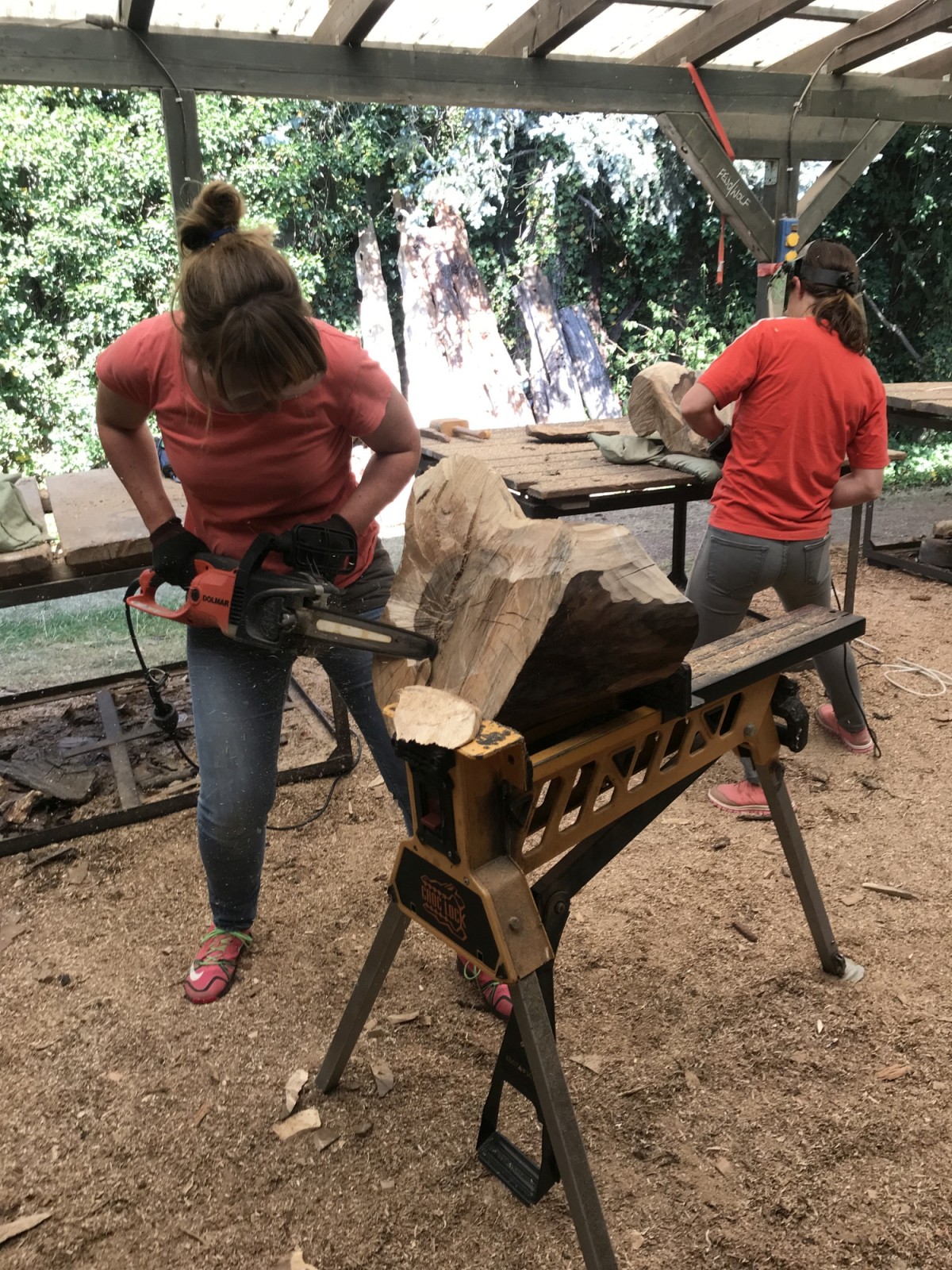 Vanessa und Bernadette im Einsatz