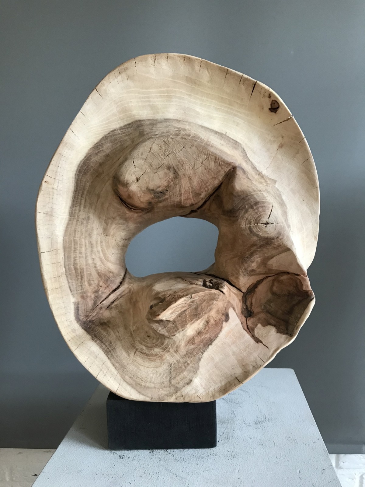 Manuela - aus dem gleichen Holz