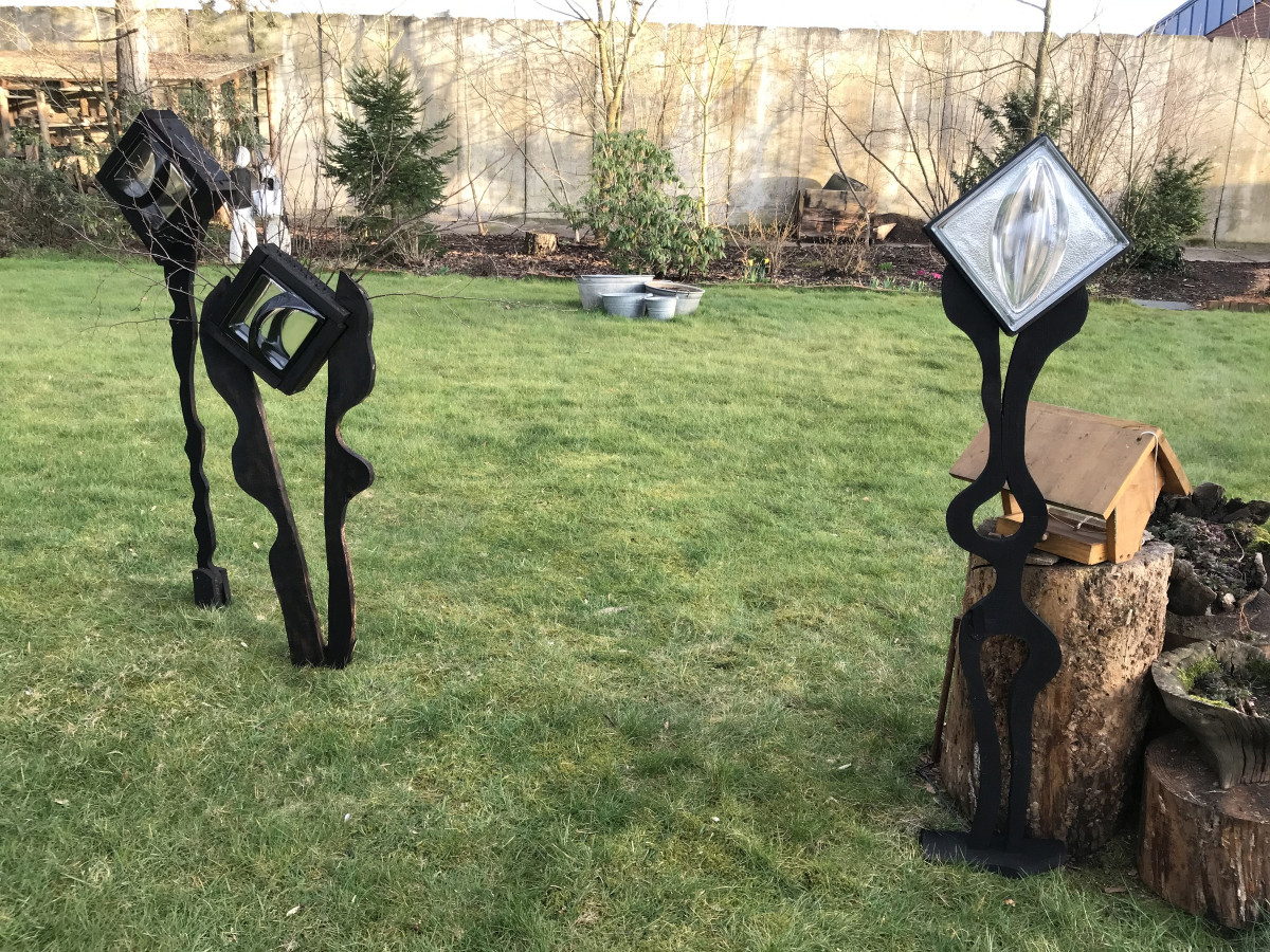 die Glasbausteine im Garten