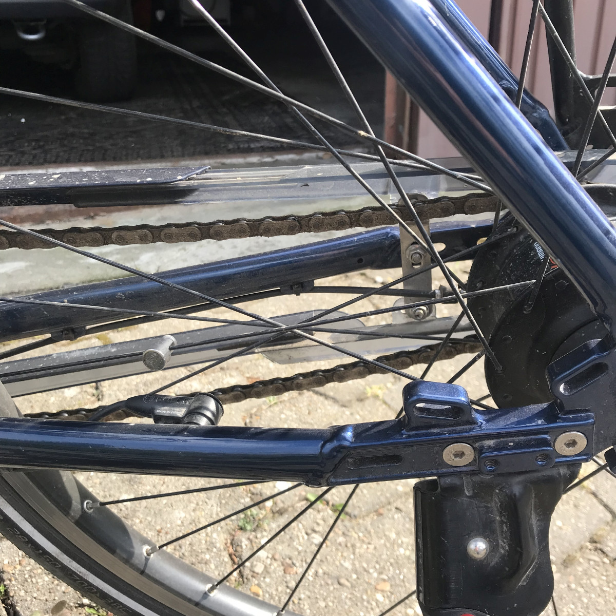 ... Fahrradkette, da muss Toni ran.