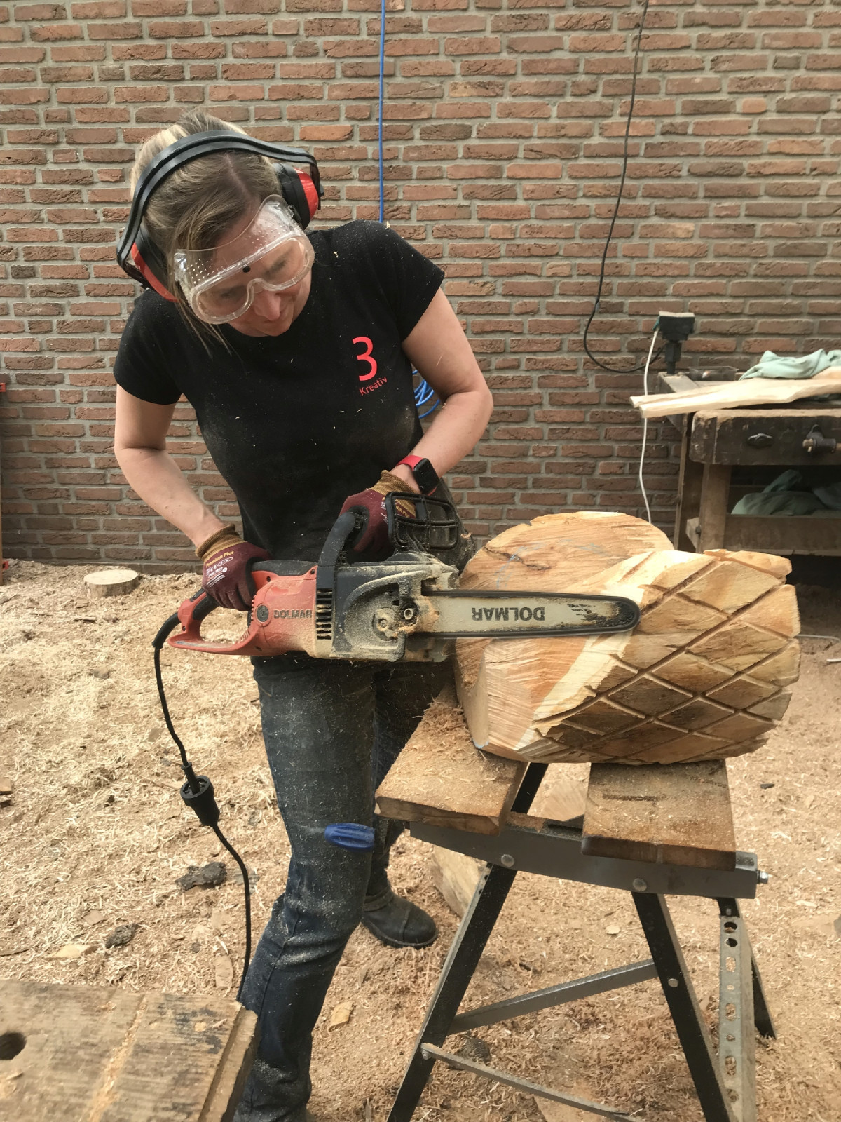 spannt die Ketten und lasst sie machen