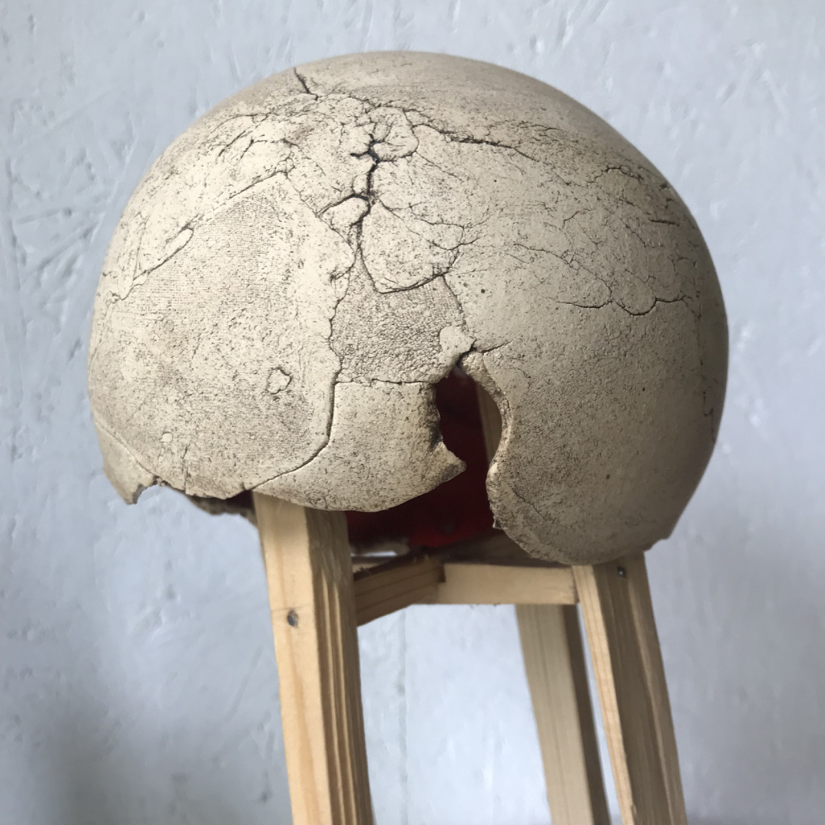 Mit der "Schädeldecke" von Betty - getöpfert.