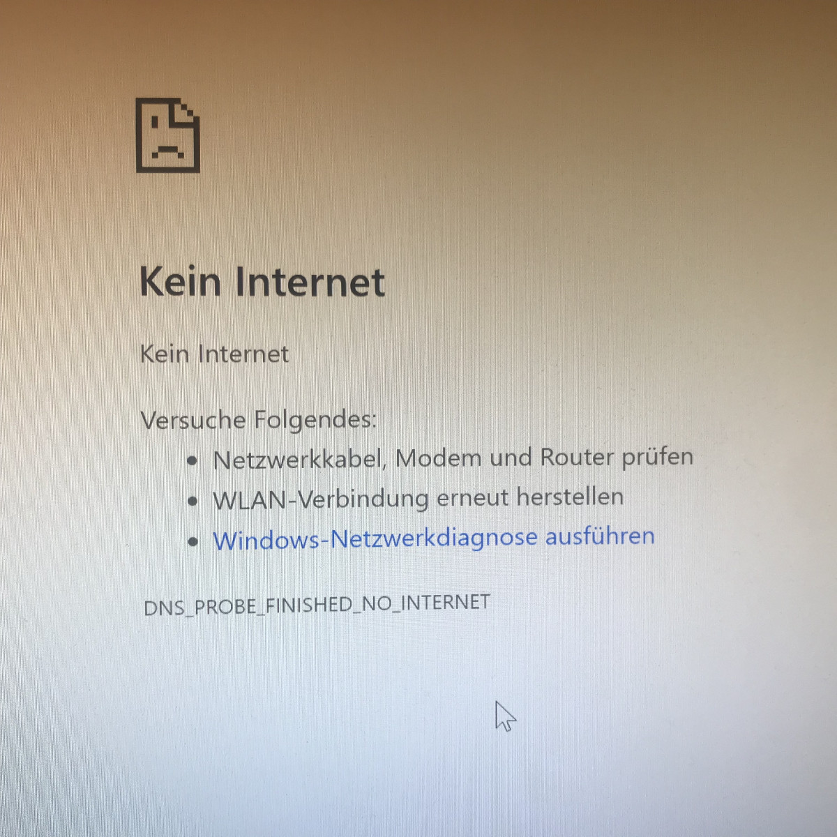 Aber seit Tagen kämpft die vereinigte Fachwelt des Netzproviders verstärkt durch meine IT-Söhne mit unerklärlichen Abstürzen des WLAN.
