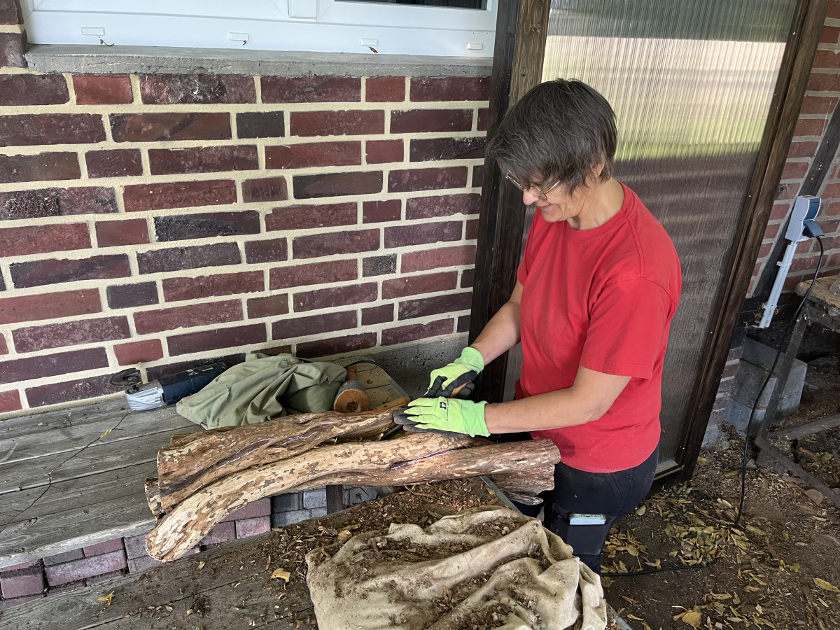 Beate bei der Arbeit
